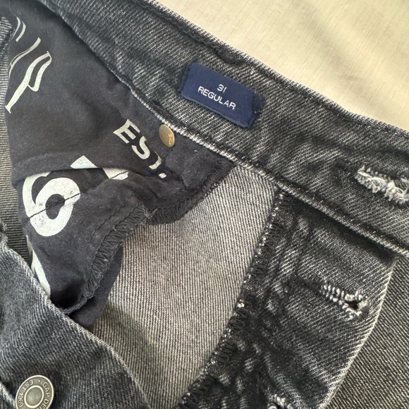 GAP Washed Black Distressed Cutoff Denim Shorts - Picture 5 of 5